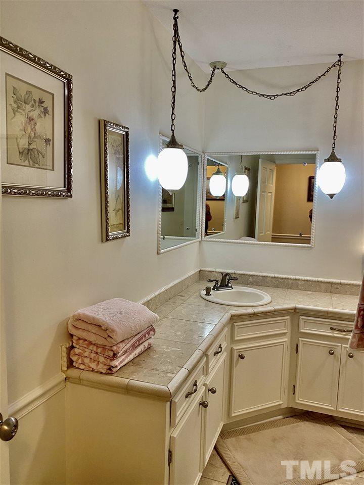 182 Lucy Garrett Road Roxboro, NC 27574 - Photo 9 of 30 Gallery Image 9