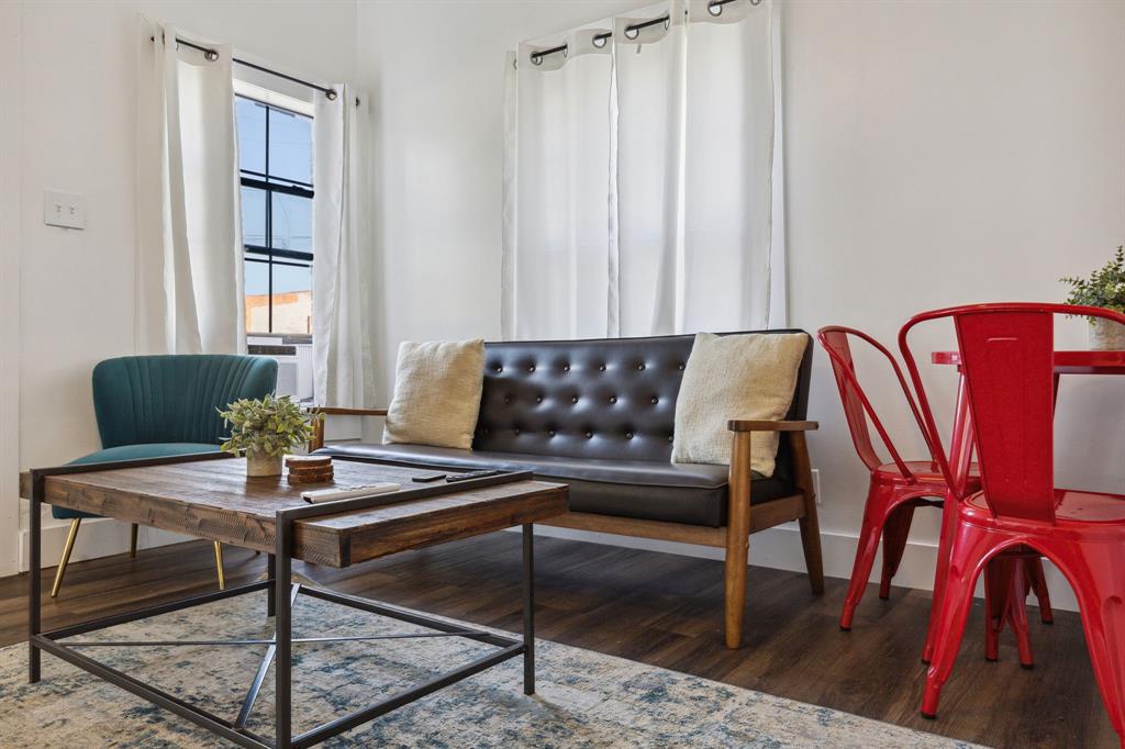 112 West Eighth Street Dallas, TX 75208 - Photo 8 of 34 a view of a dining room with furniture and window