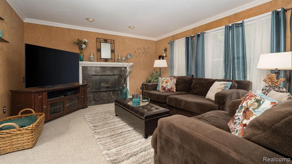 4363 Rohr Road Waterford, MI 48329 - Photo 5 of 40