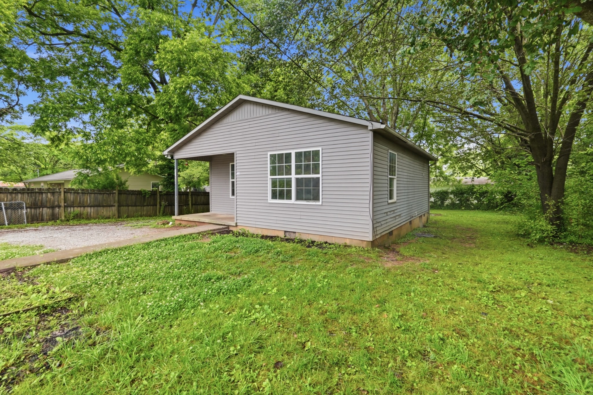 725 Mill Street Manchester, TN 37355 - Photo 3 of 16