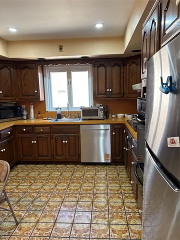 $3,800 | Undisclosed Address, Cedarhurst, NY 11516