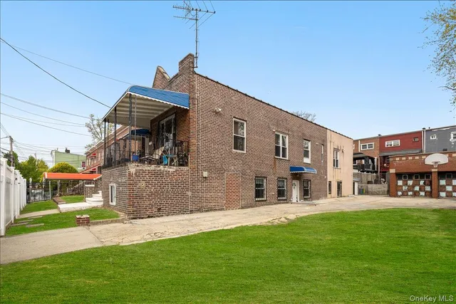 $1,450,000 | 1021 East 213th Street | Williamsbridge