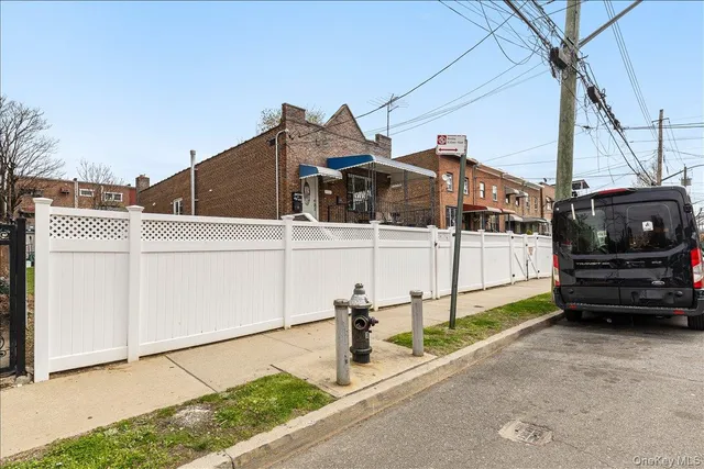 $1,450,000 | 1021 East 213th Street | Williamsbridge