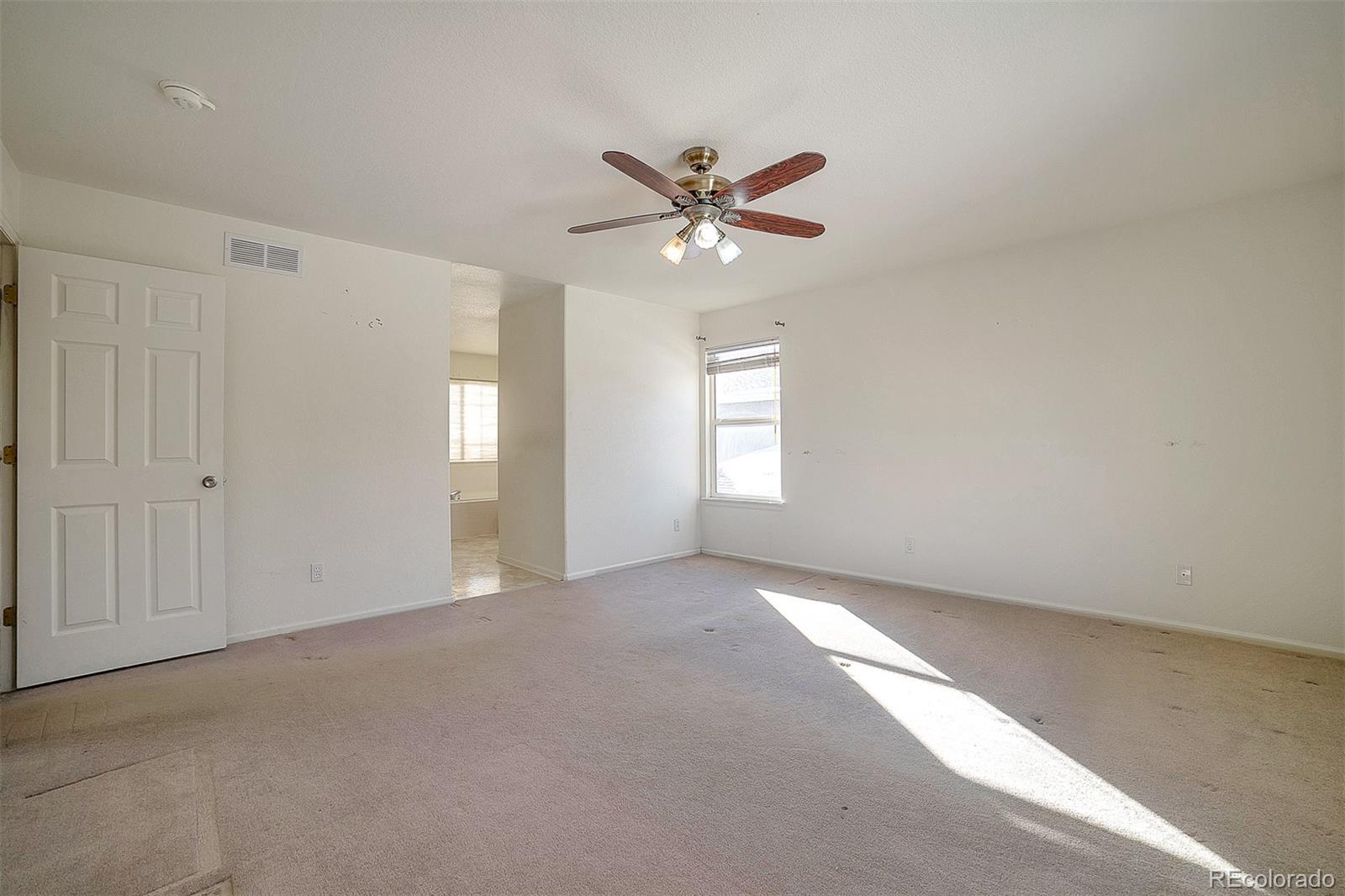 9953 Strathfield Lane Highlands Ranch, CO 80126 - Photo 13 of 24 Gallery Image 13