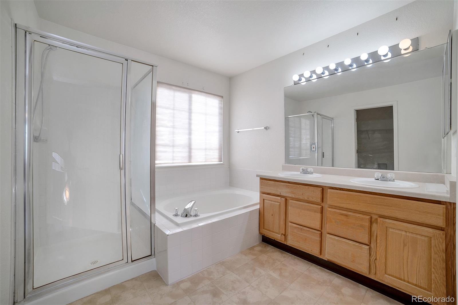9953 Strathfield Lane Highlands Ranch, CO 80126 - Photo 14 of 24 Gallery Image 14