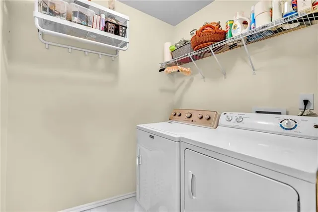 $399,000 | 6290 Elmshorn Way, Alpharetta, GA 30004