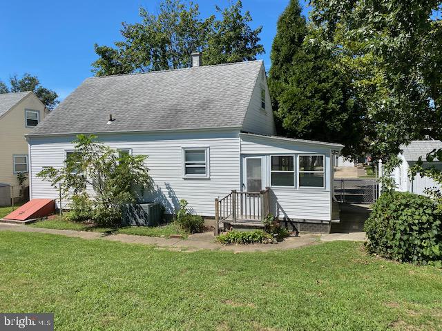 33 Coleridge Avenue Hamilton, NJ 08620 - Photo 3 of 17