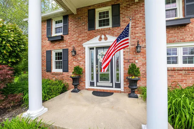 $342,000 | 9388 Highway 48, Aurora, IN 47001