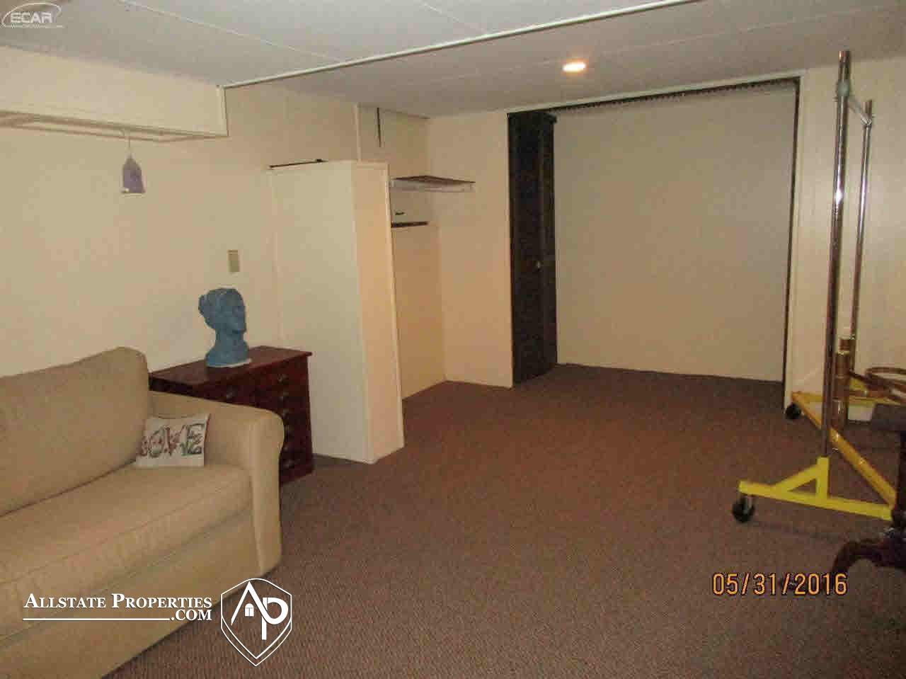 6292 Kings Pointe Road Grand Blanc, MI 48439 - Photo 10 of 19 21171467-9.JPG