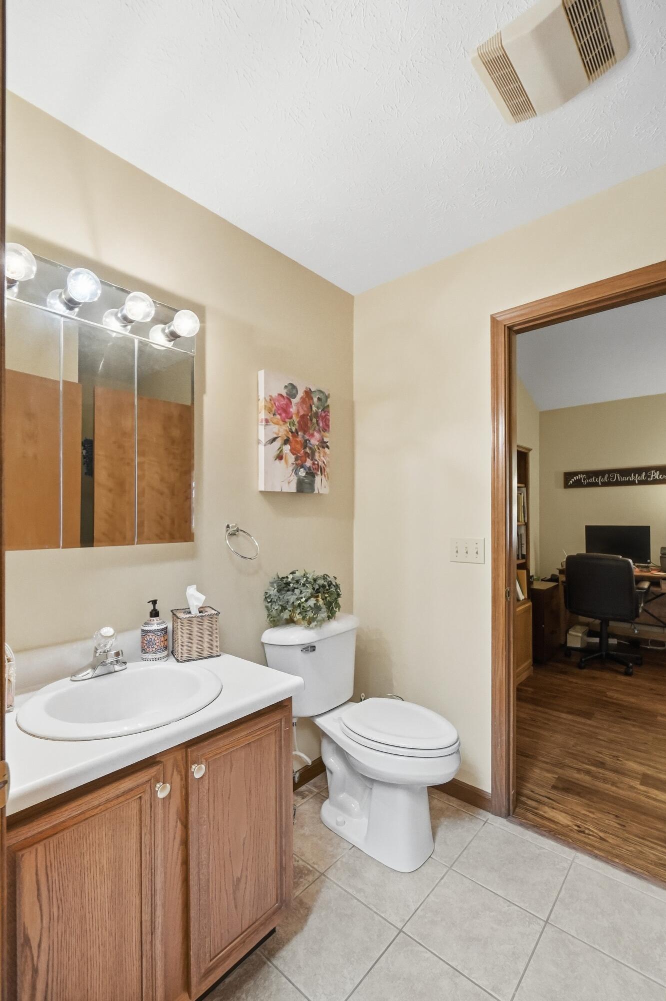 5642 Fox Ridge Drive Springfield, OH 45503 - Photo 22 of 41 159