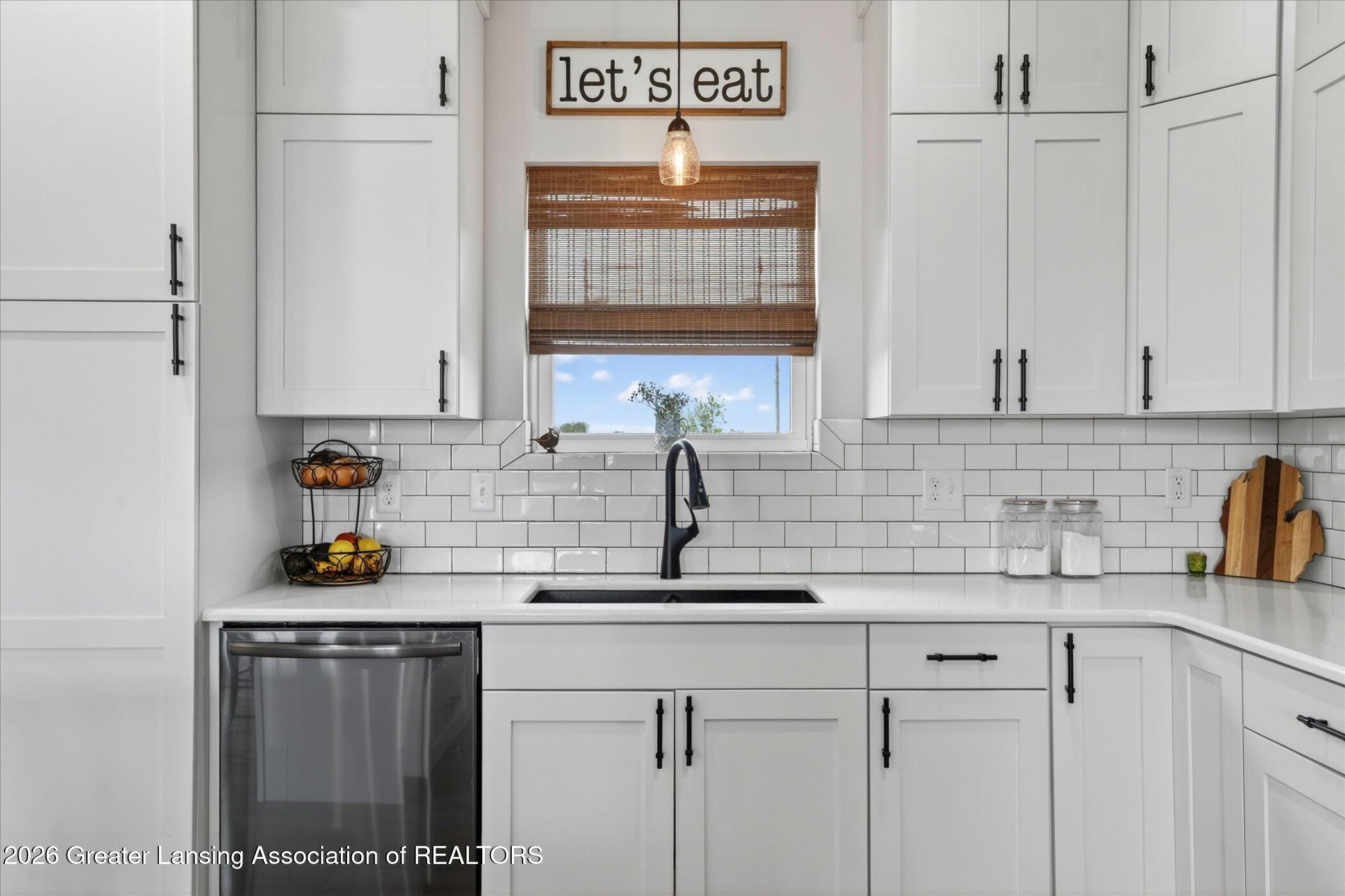9945 North Wheaton Road Charlotte, MI 48813 - Photo 13 of 55 13-9945-N-Wheaton-Rd-Charlotte-MI-48813-