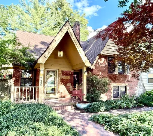 $395,000 | 720 South New Street, Champaign, IL 61820