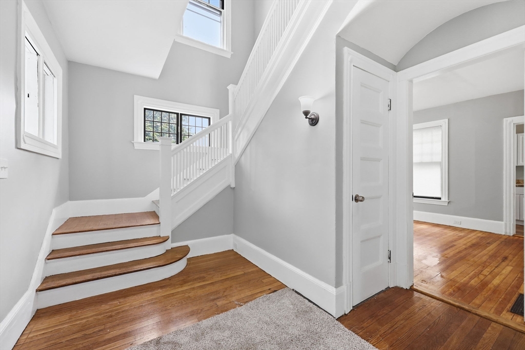 43 Cornell Street Springfield, MA 01109 - Photo 2 of 27 Gallery Image 2