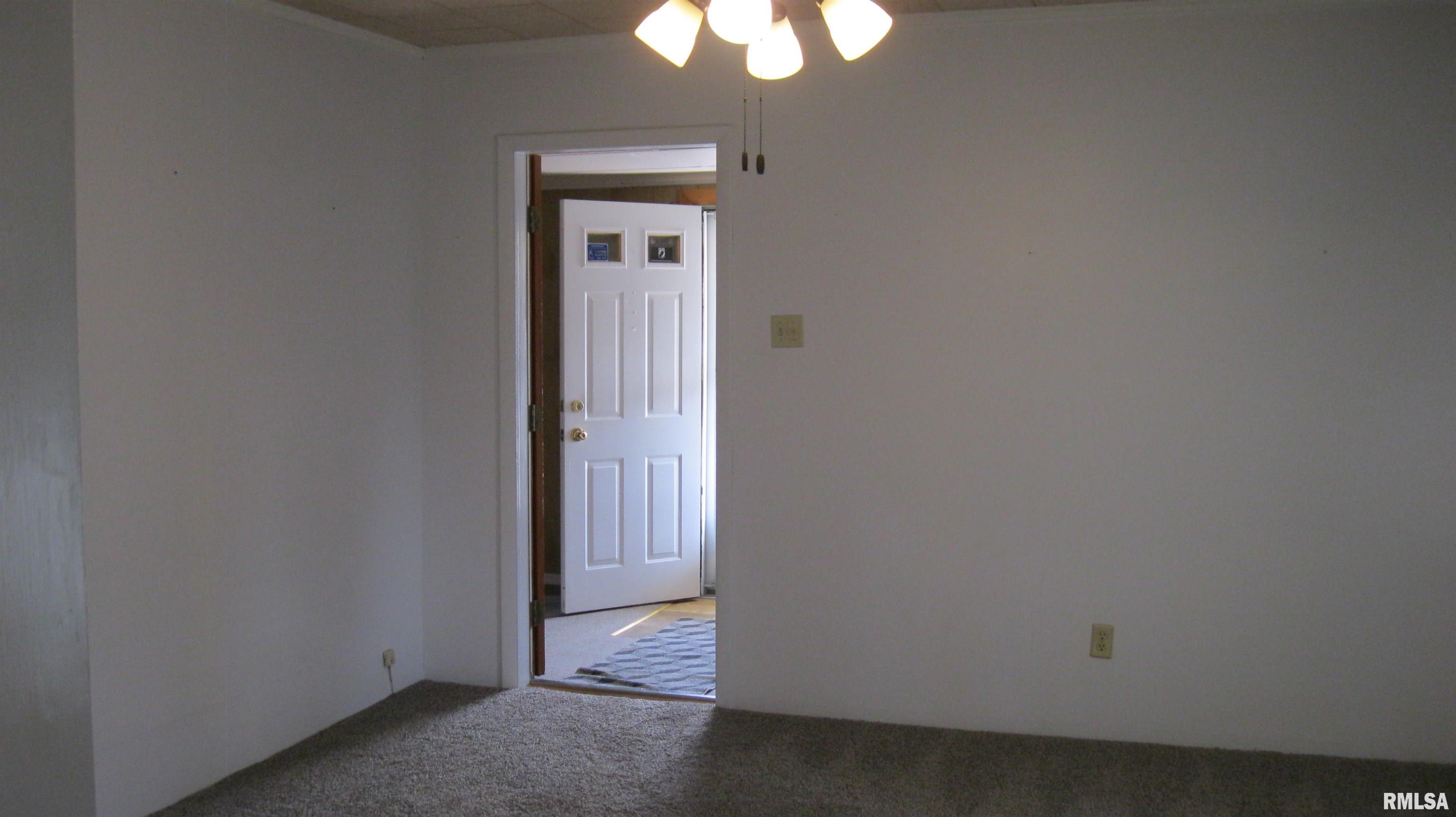 2017 North Republic Street Springfield, IL 62702 - Photo 8 of 23