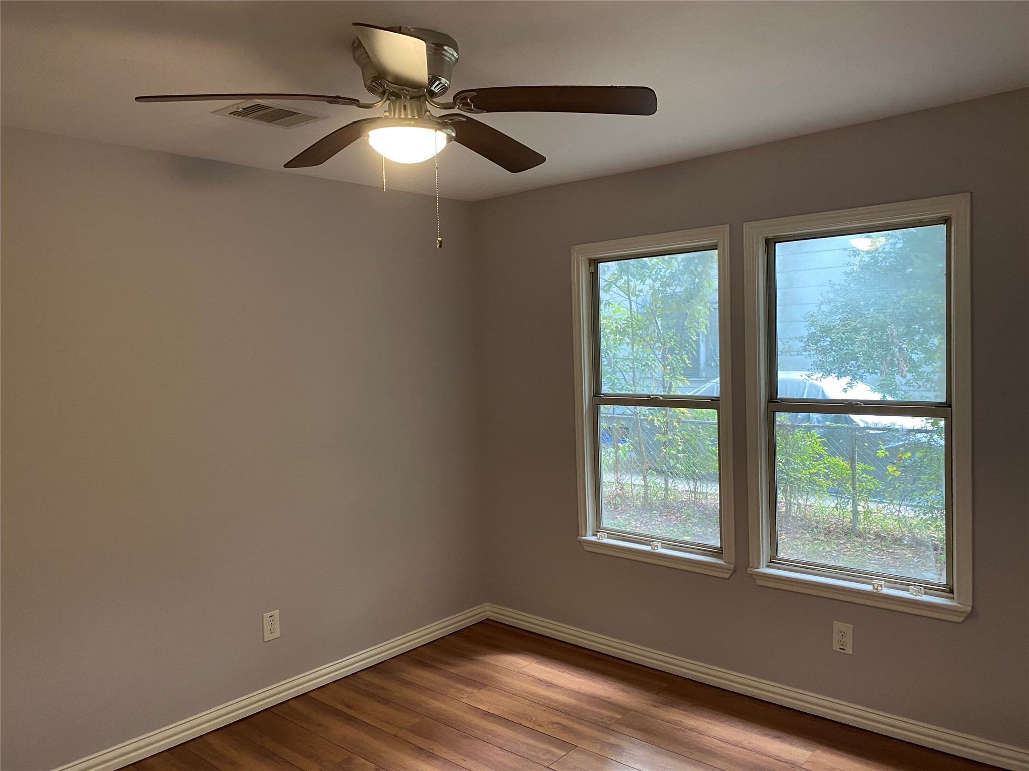 819 Eubanks Street Houston, TX 77022 - Photo 12 of 15 a window in an empty room
