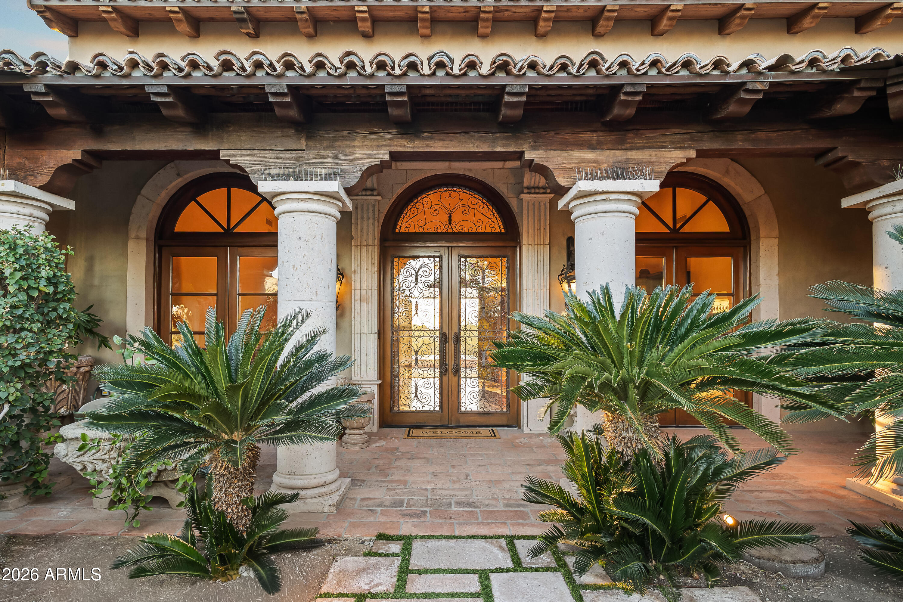 3900 East Bethany Home Road Paradise Valley, AZ 85253 - Photo 6 of 51 a front view of a house with balcony