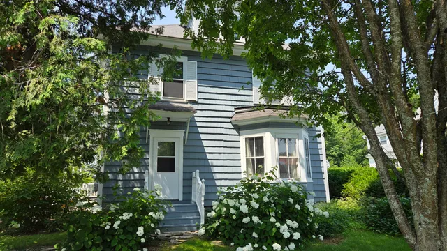 $199,000 | 30 Bowdoin Street, Houlton, ME 04730