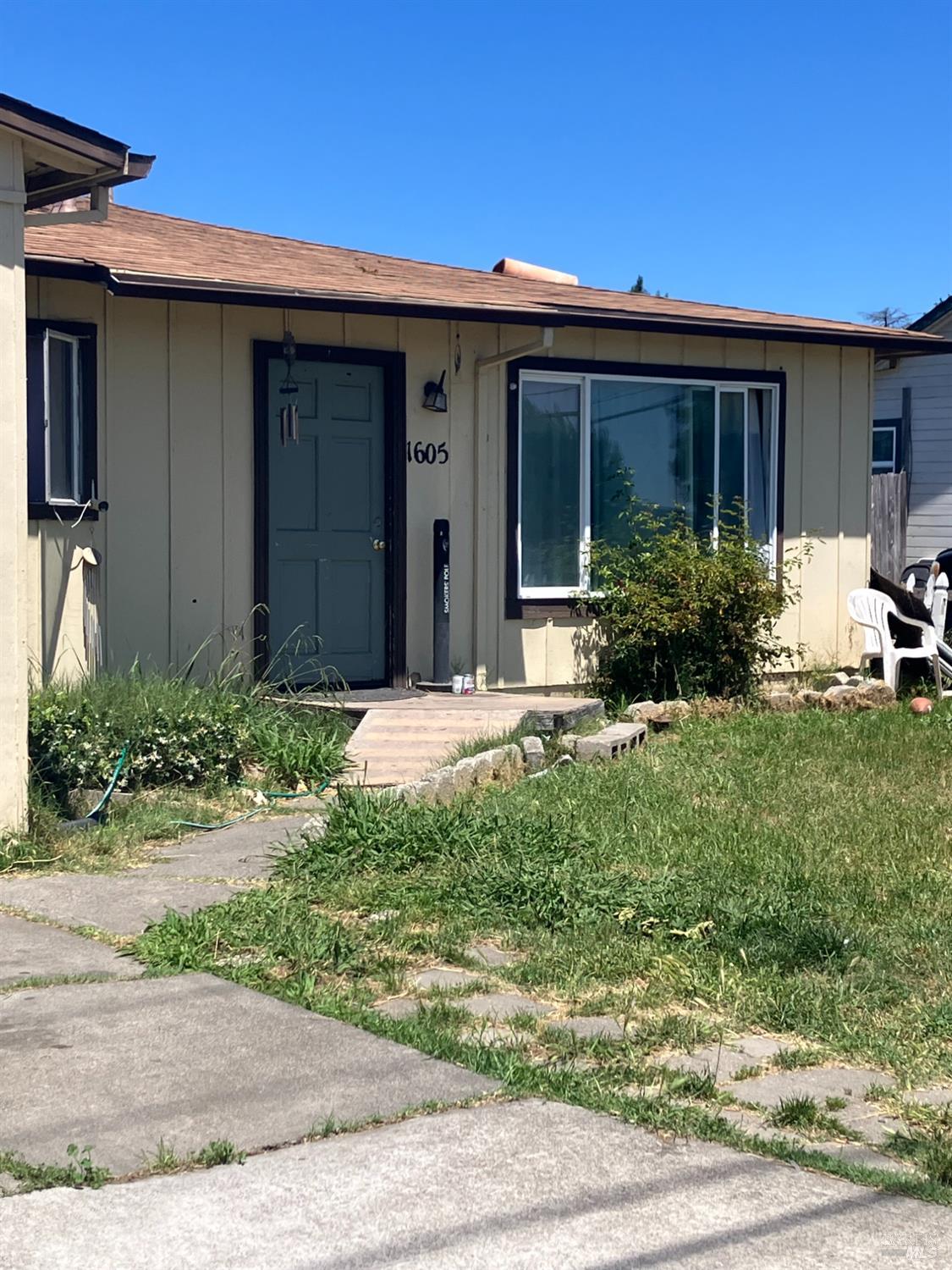 1605 Hearn Avenue Santa Rosa, CA 95407 - Photo 2 of 6 a view of a house with a yard