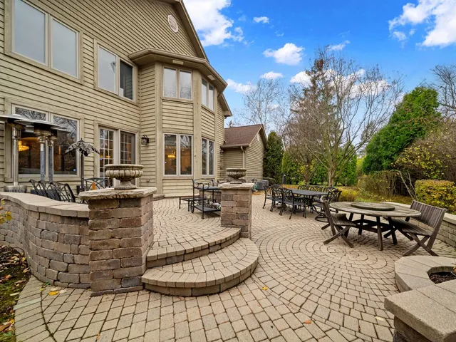 $1,675,000 | 1437 Sunset Ridge Road, Glenview, IL 60025