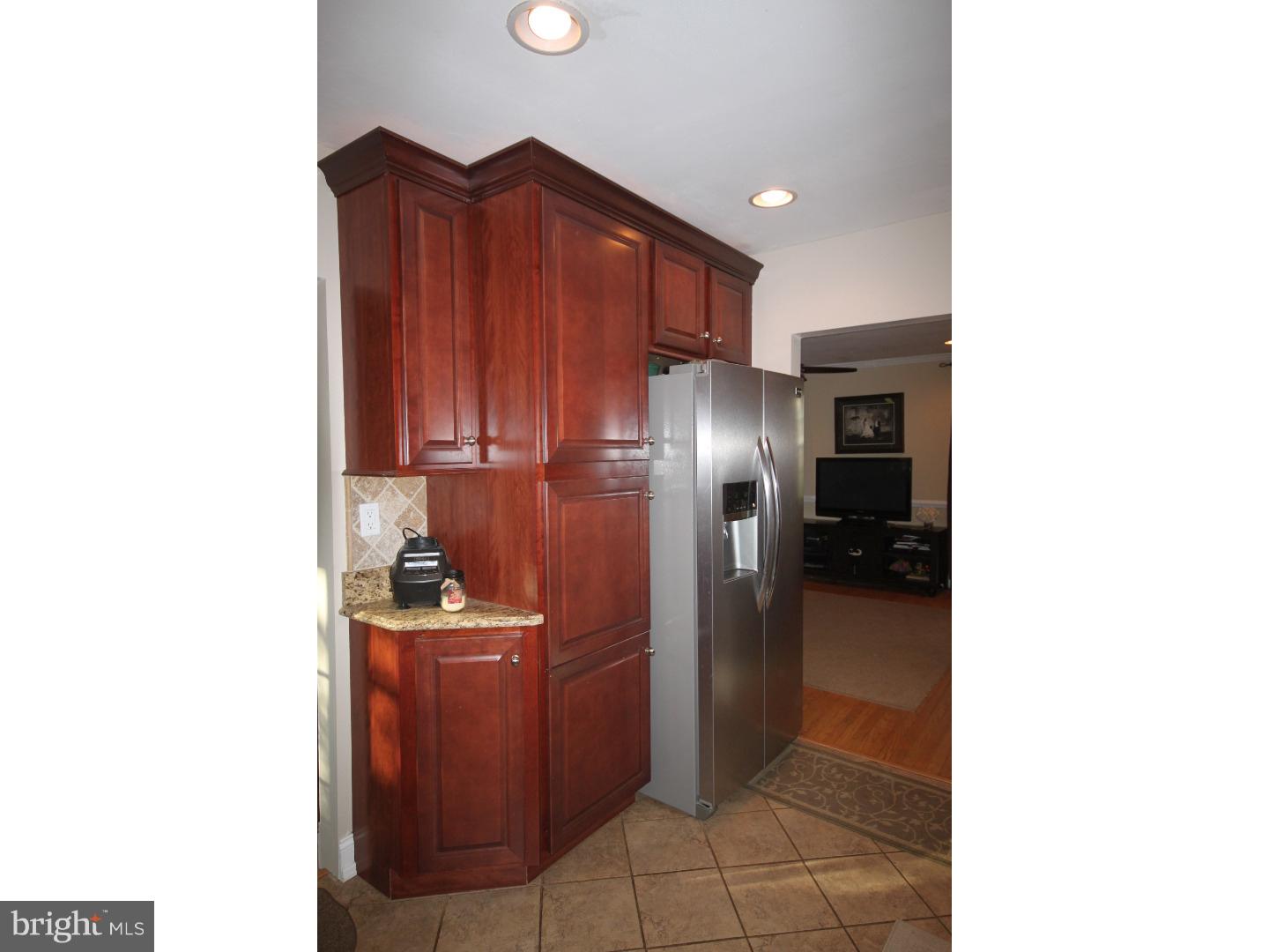 225 Winding Way Road Stratford, NJ 08084 - Photo 8 of 22