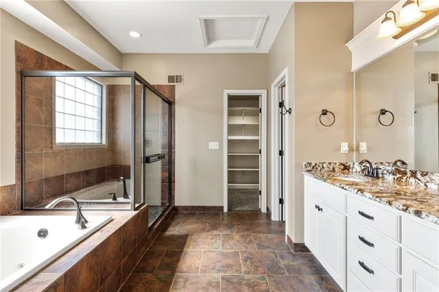 $545,000 | 1210 Hillmann Lane, Warrensburg, MO 64093