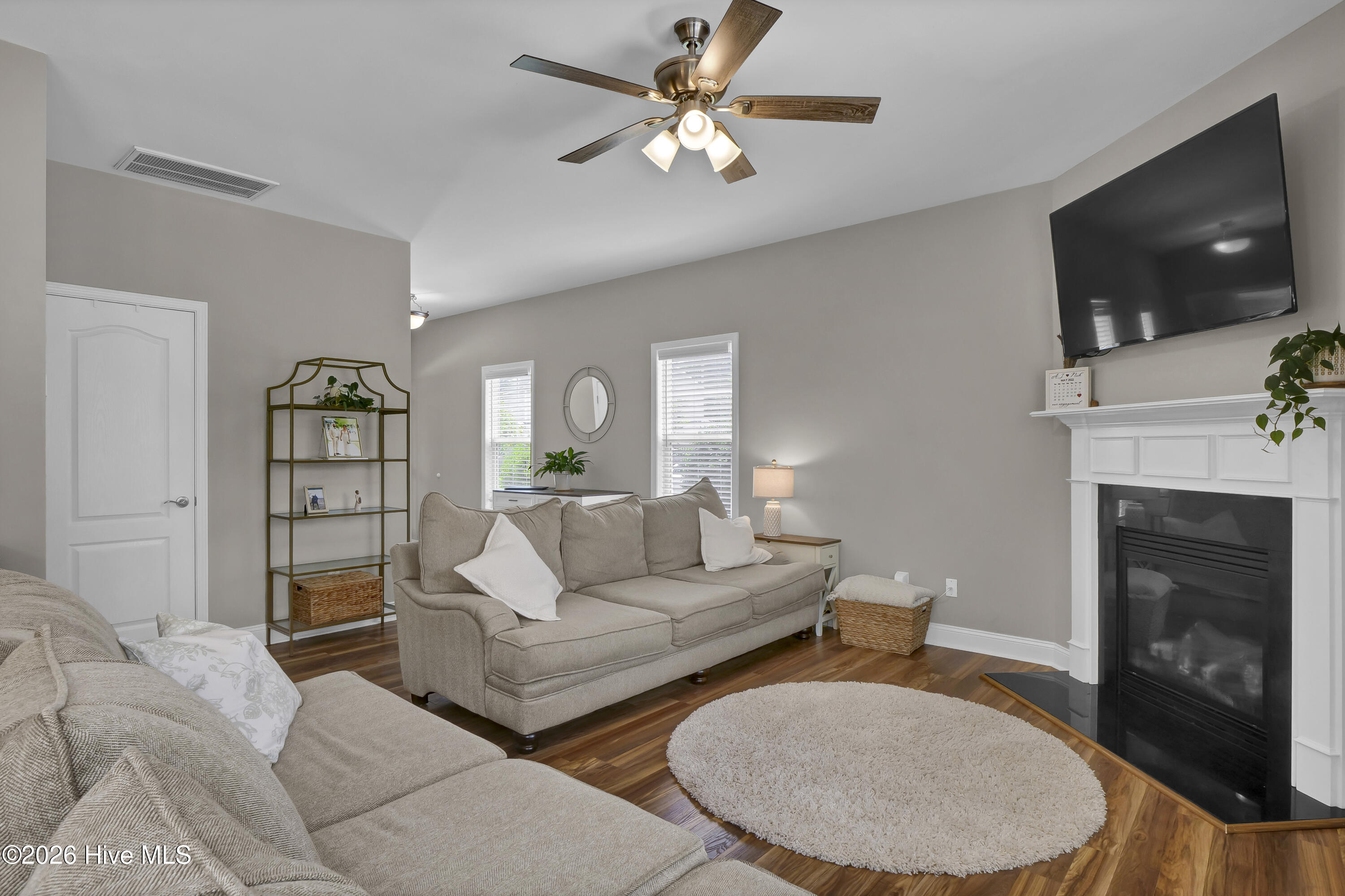 1528 Stones Edge Loop Road Wilmington, NC 28405 - Photo 8 of 32 Gallery Image 8