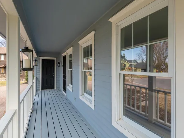 $550,000 | 1301 Courtland East, Waconia, MN 55387