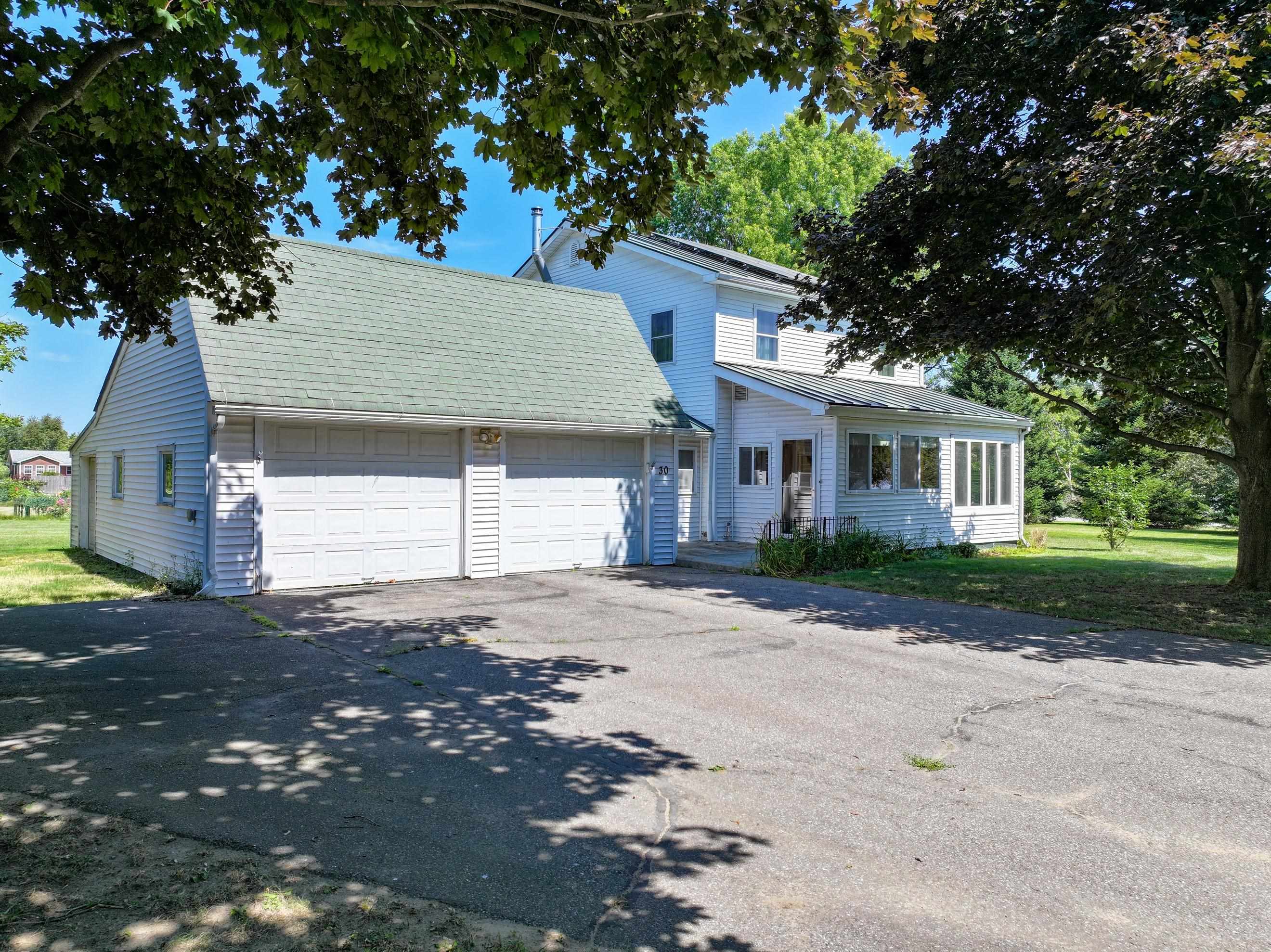 30 Mountain View Lane Middlebury, VT 05753 - Photo 2 of 37