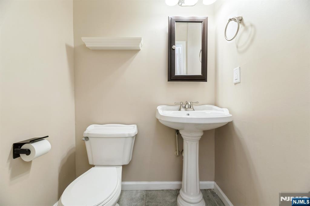 7 Sloop Square Freehold, NJ 07728 - Photo 11 of 30