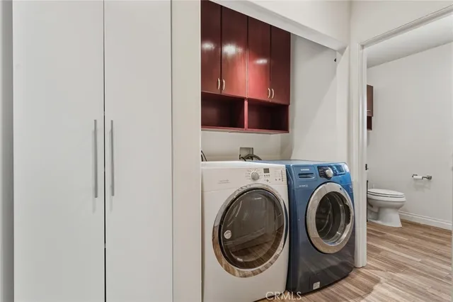 $2,500 | 22639 Calvert Street, Unit F, Woodland Hills, CA 91367