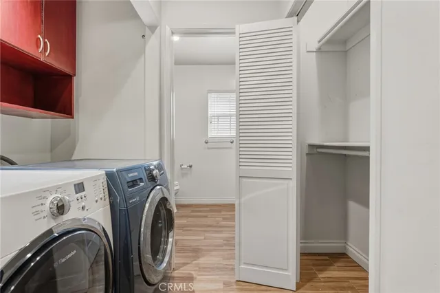 $2,500 | 22639 Calvert Street, Unit F, Woodland Hills, CA 91367