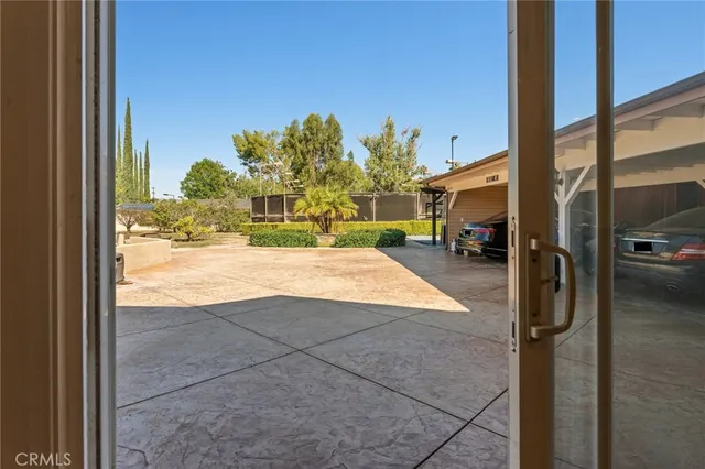 $2,500 | 22639 Calvert Street, Unit F, Woodland Hills, CA 91367