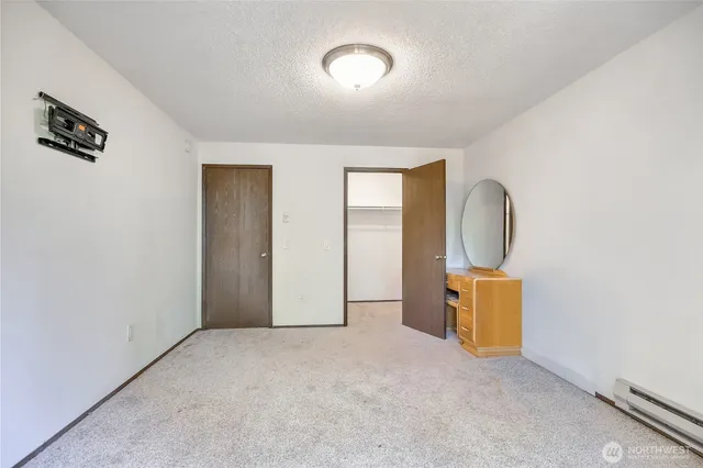 $2,400 | 12421 74th Lane South, Unit 20, Seattle, WA 98178