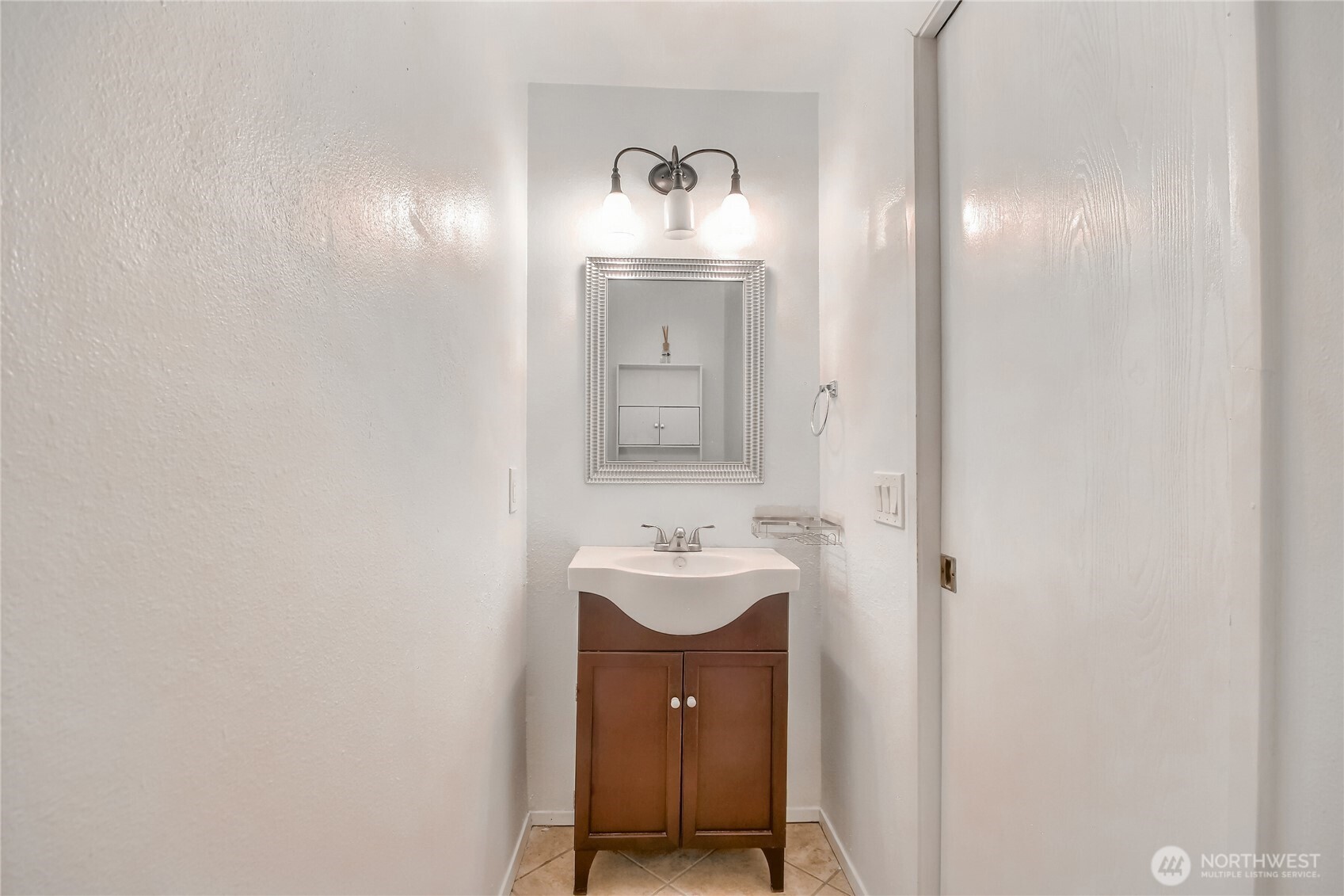 12421 74th Lane South, Unit 20 Seattle, WA 98178 - Photo 16 of 23