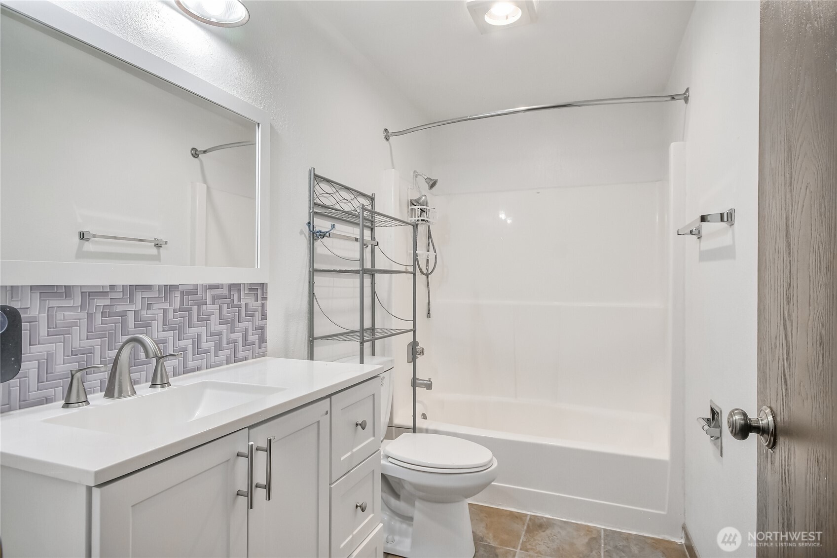 12421 74th Lane South, Unit 20 Seattle, WA 98178 - Photo 17 of 23