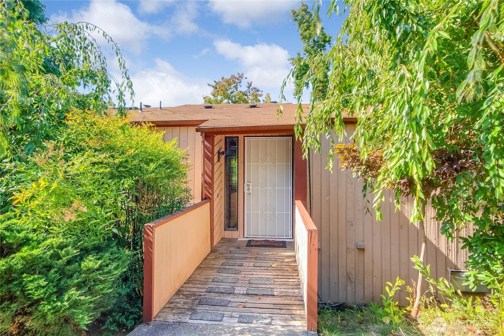 12421 74th Lane South, Unit 20 Seattle, WA 98178 - Photo 3 of 23