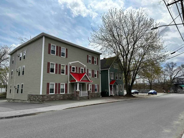 $1,854 | 190 Second Street, Unit 3, Manchester, NH 03102