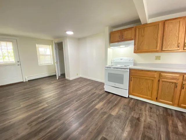 $1,854 | 190 Second Street, Unit 3, Manchester, NH 03102