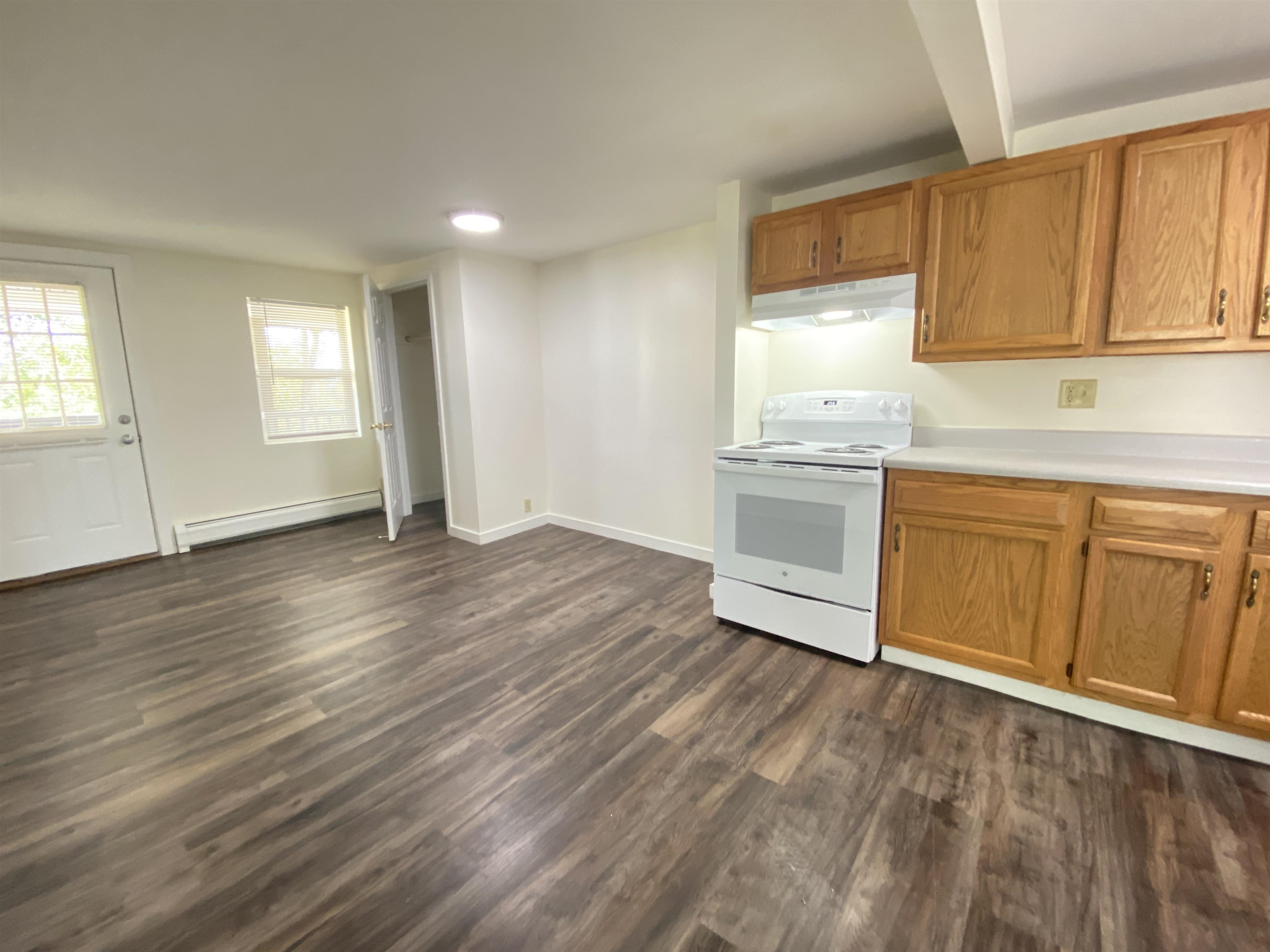 190 Second Street, Unit 3 Manchester, NH 03102 - Photo 3 of 40