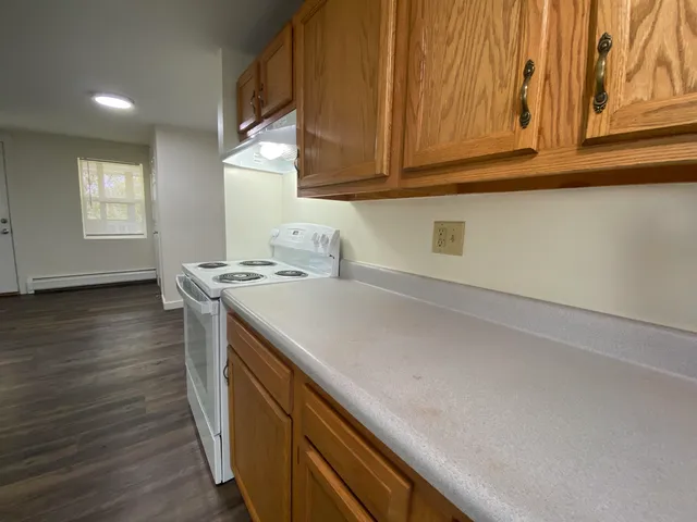 $1,854 | 190 Second Street, Unit 3, Manchester, NH 03102