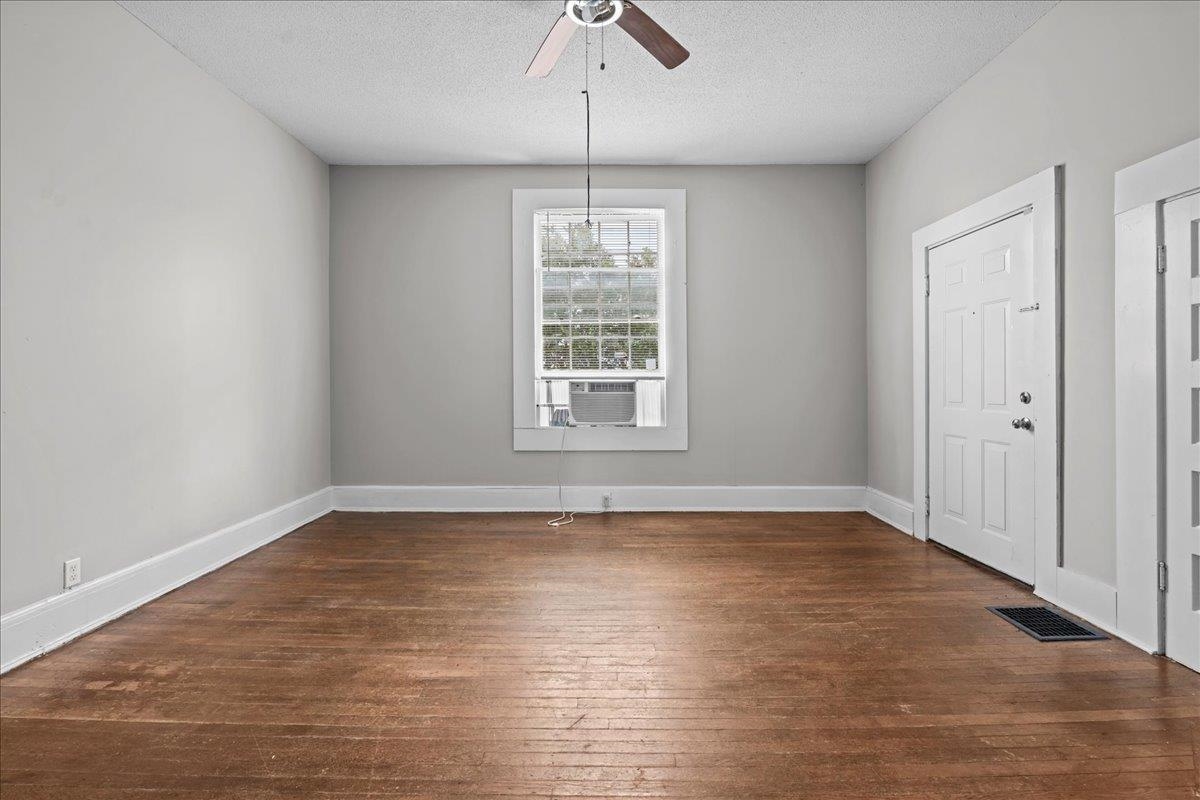 276 South Spring Street Spartanburg, SC 29306 - Photo 12 of 32