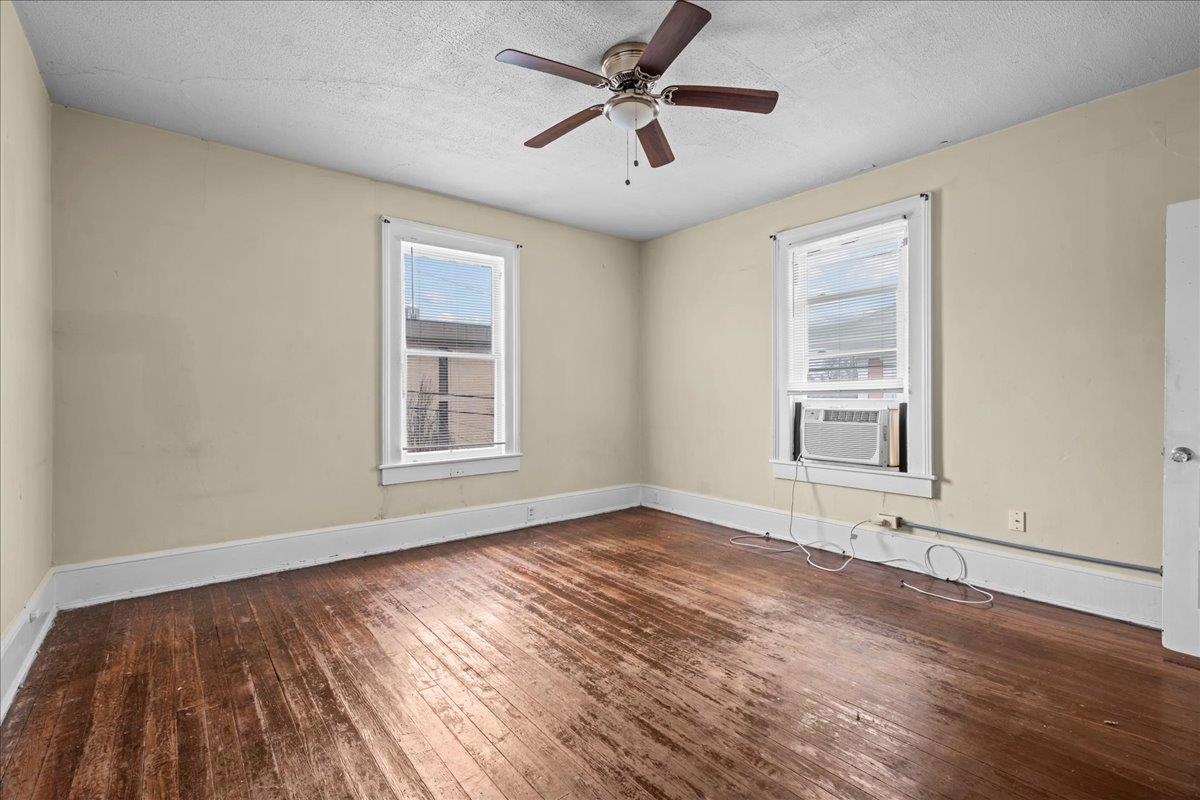 276 South Spring Street Spartanburg, SC 29306 - Photo 17 of 32