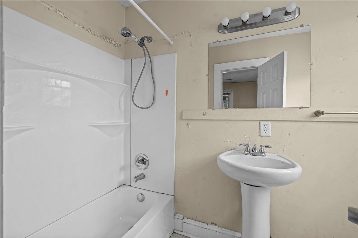 276 South Spring Street Spartanburg, SC 29306 - Photo 29 of 32