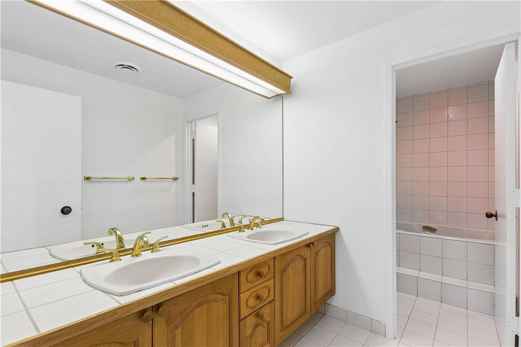 2660 Peachtree Road Northwest, Unit 11E Atlanta, GA 30305 - Photo 10 of 45