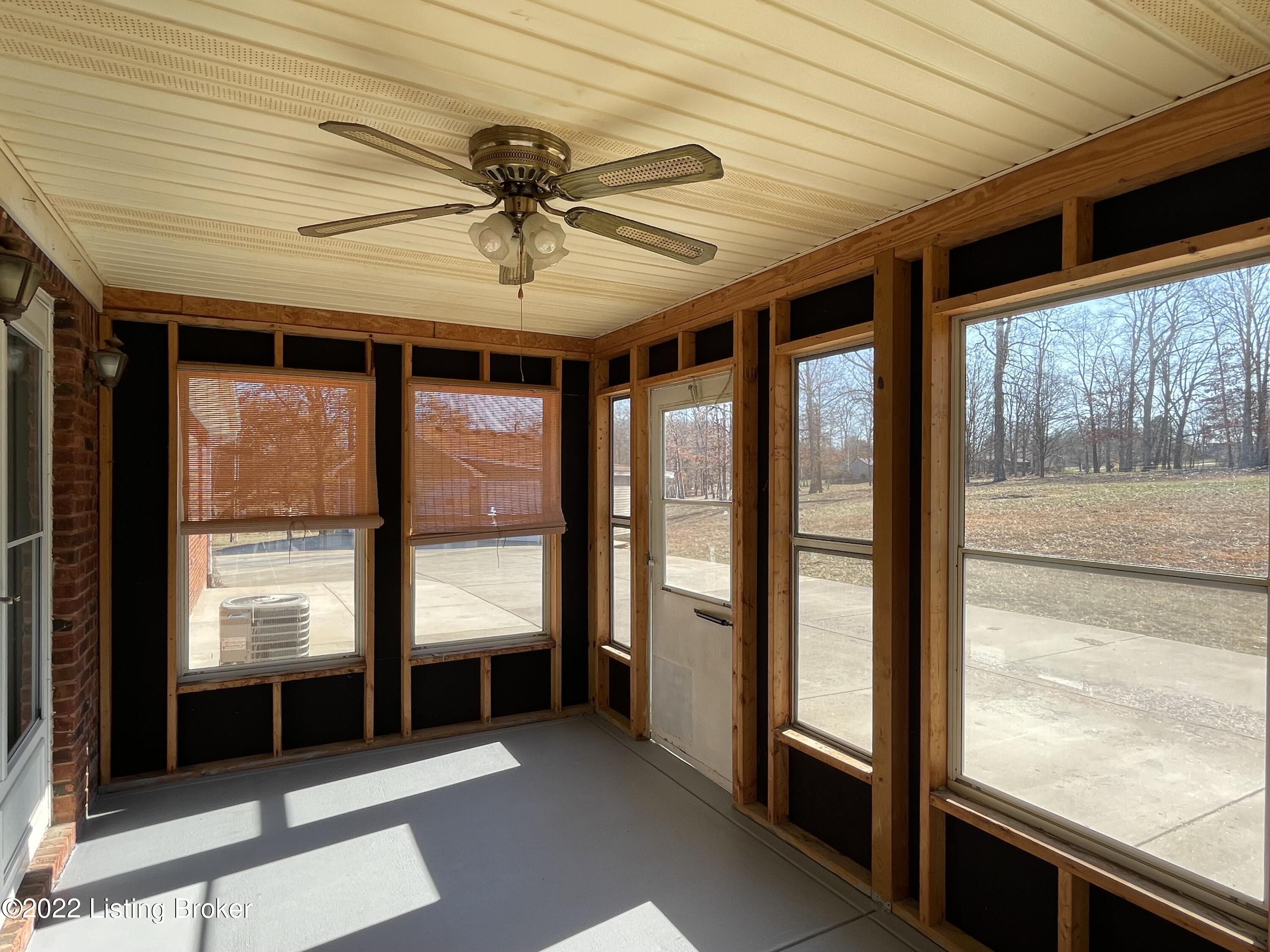 2298 Greenbriar Road Mount Washington, KY 40047 - Photo 43 of 56 IMG_4326