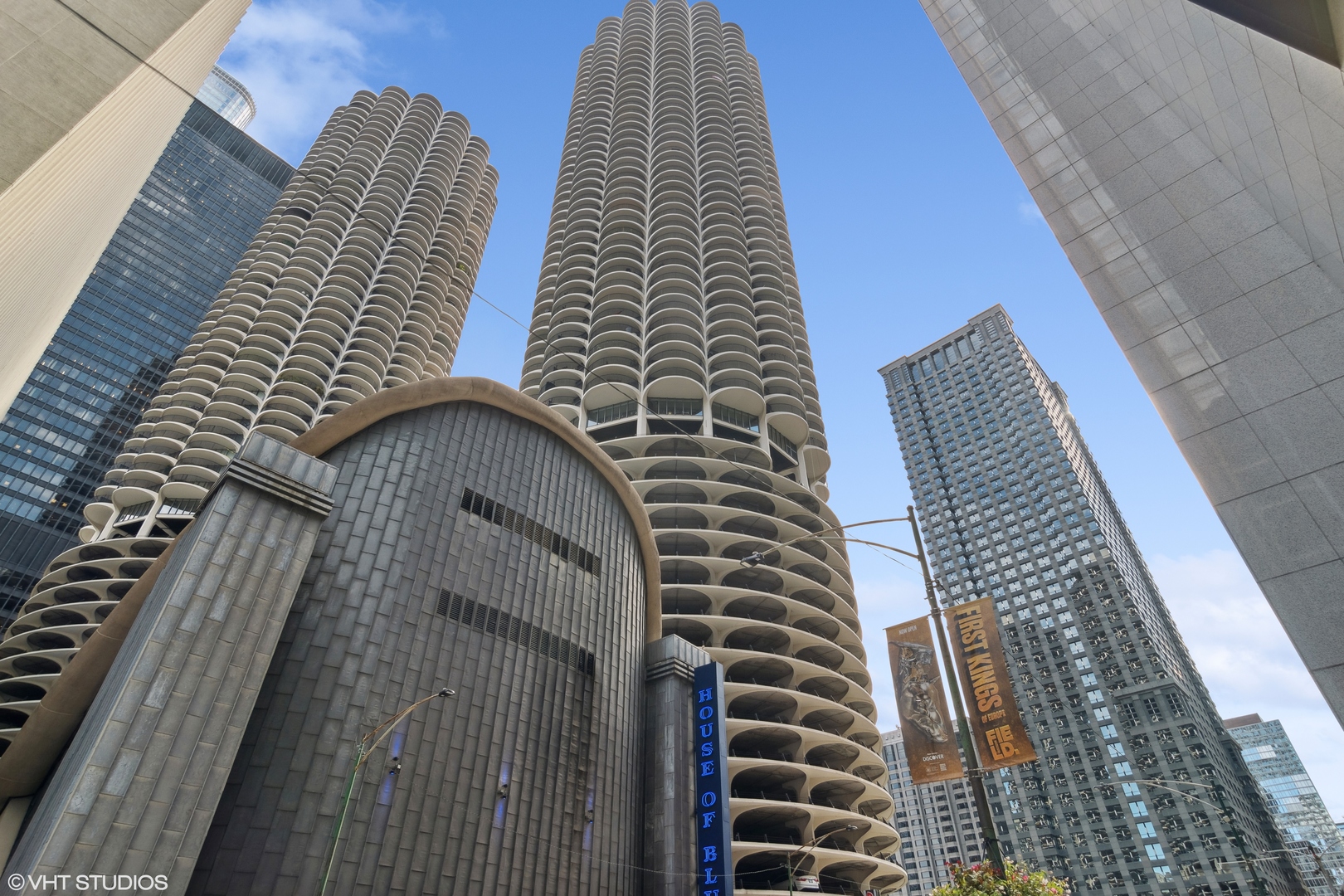 300 North State Street, Unit 3706 Chicago, IL 60654 - Photo 1 of 14