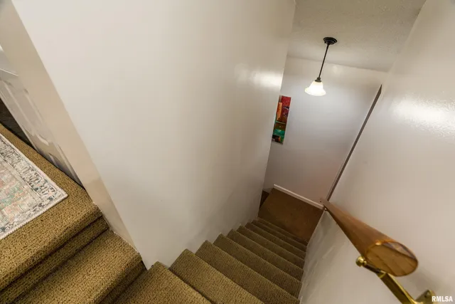 $725,000 | 310 Cross Creek Lane, Cobden, IL 62920