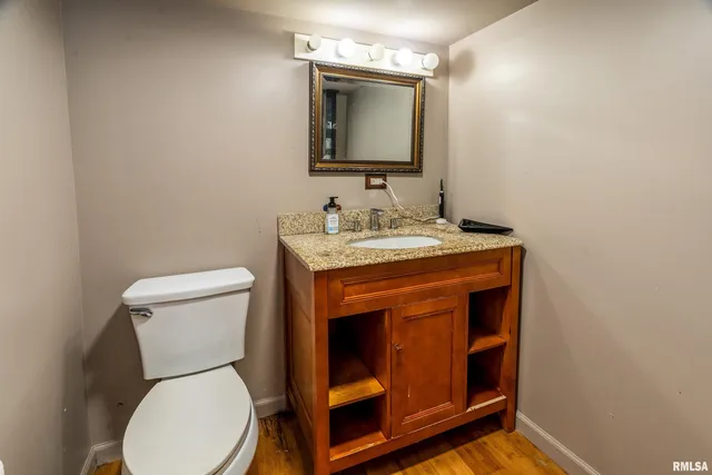 $725,000 | 310 Cross Creek Lane, Cobden, IL 62920