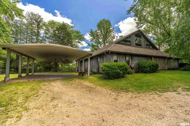 $725,000 | 310 Cross Creek Lane, Cobden, IL 62920