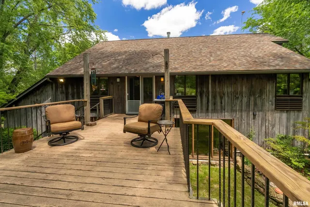 $725,000 | 310 Cross Creek Lane, Cobden, IL 62920